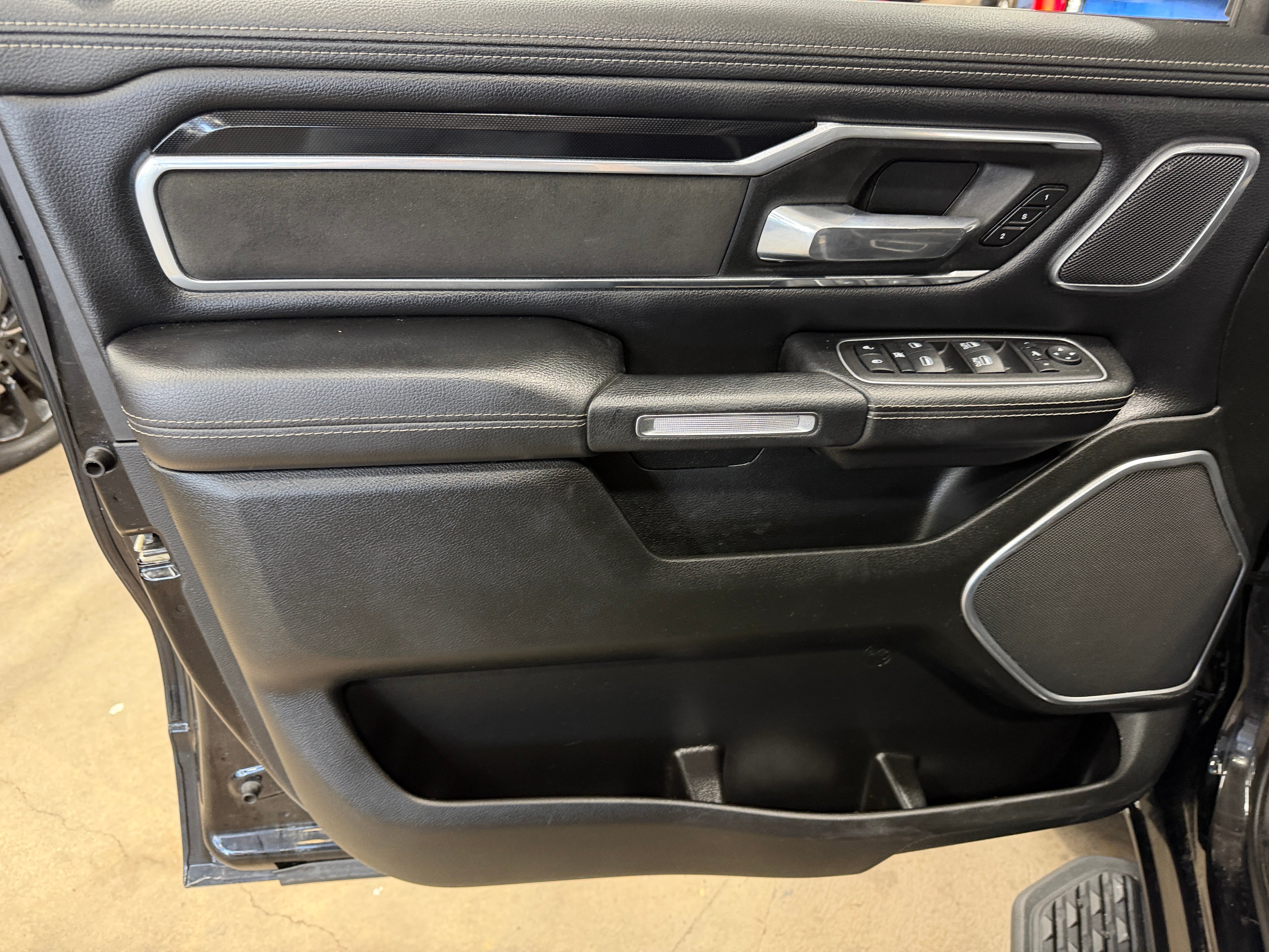 ram ram 1500 pickup 2022 1C6SRFJT8NN109740 image ram ram 1500 pickup 2022 1C6SRFJT8NN109740 image